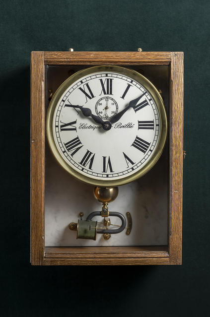 Horloge électrique française signée Brille ca 1910